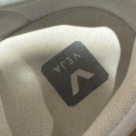 VEJA White Leather Low-Top Sneakers Blue Suede V | Minimal Sustainable - Picture 2 of 6